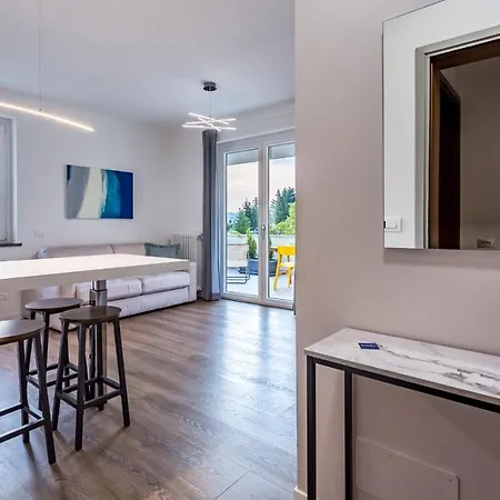 Apartman Nora Stresa