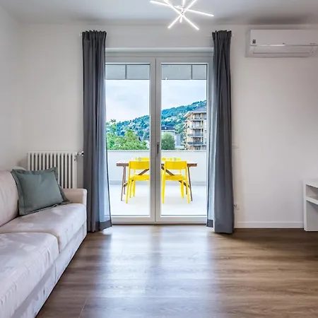 Nora Apartment Stresa