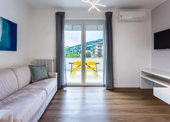 Nora Appartement Stresa